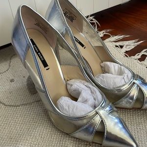 Zara metallic silver pumps 36 / 6